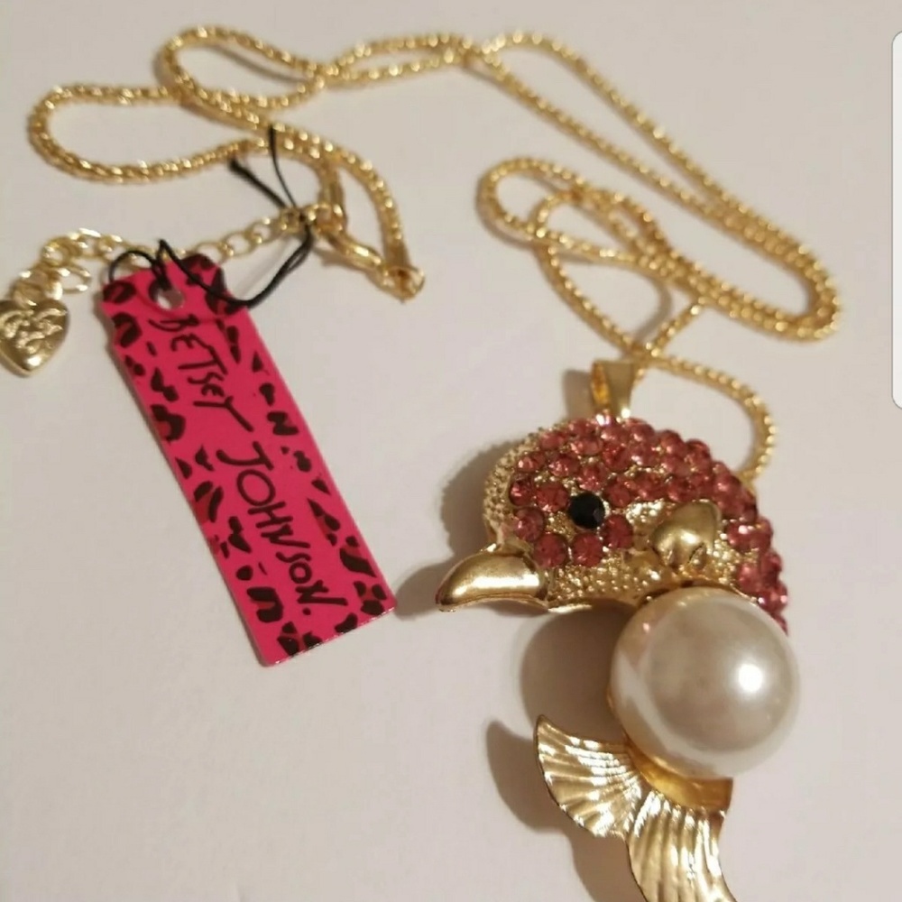 Nwt Betsey Johnson Beautiful Dolphin Necklace!!